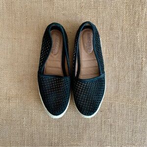 ADAM TUCKER By Me Too Flexible Black Flats Shoes Espadrille Rope Detail 7 NWOT